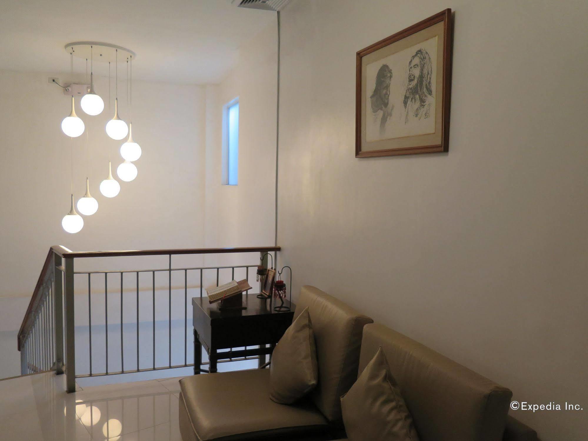 The Center Suites سيبو المظهر الخارجي الصورة