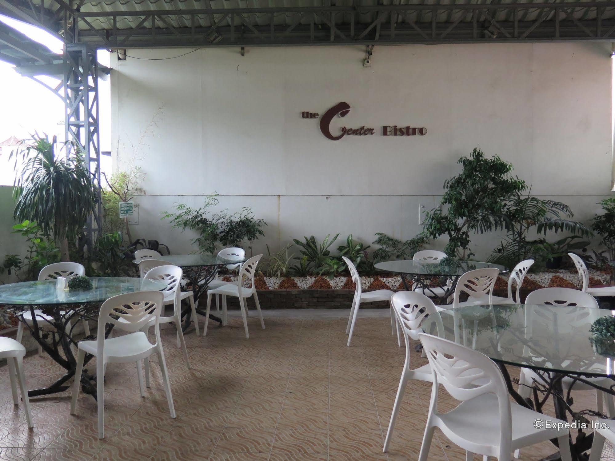 The Center Suites سيبو المظهر الخارجي الصورة