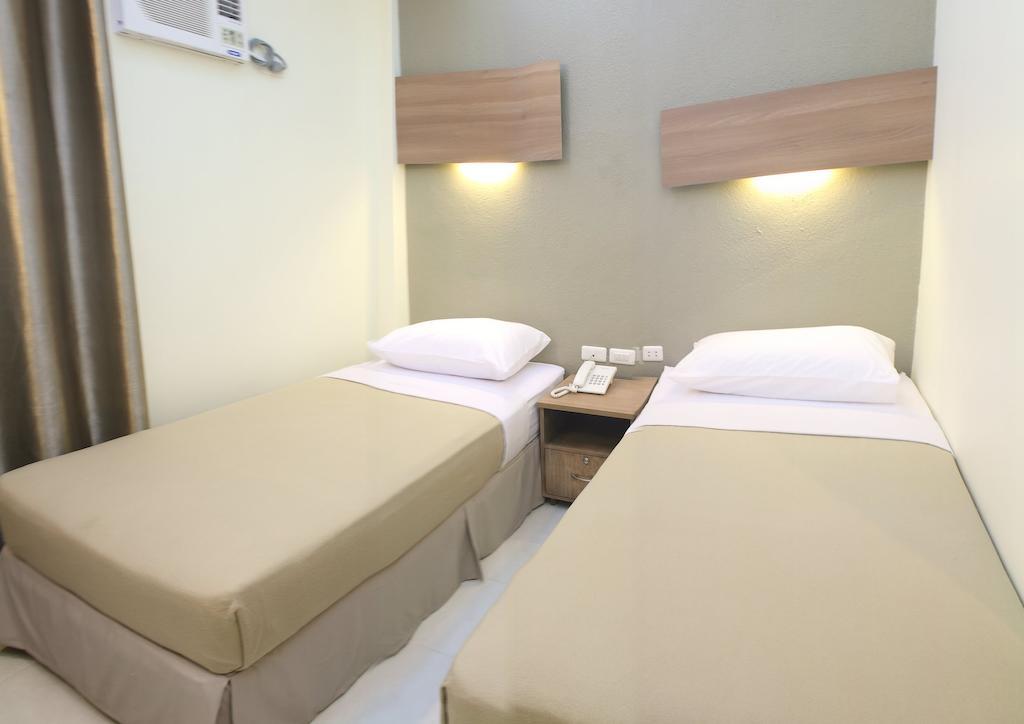 The Center Suites سيبو المظهر الخارجي الصورة